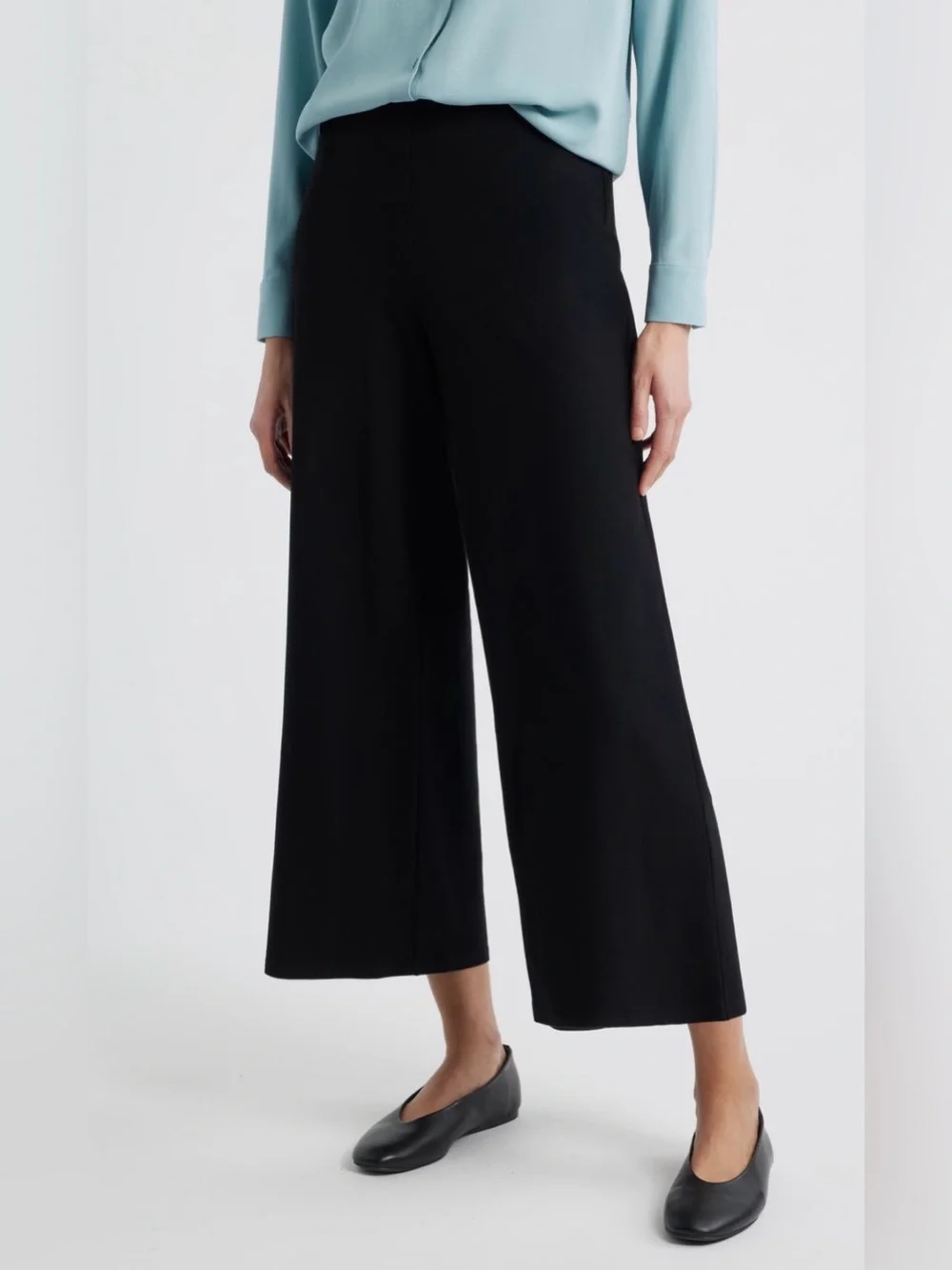 Eileen Fisher. Knit Cropped Wide Leg Pant. Black. Size Medium Petite.